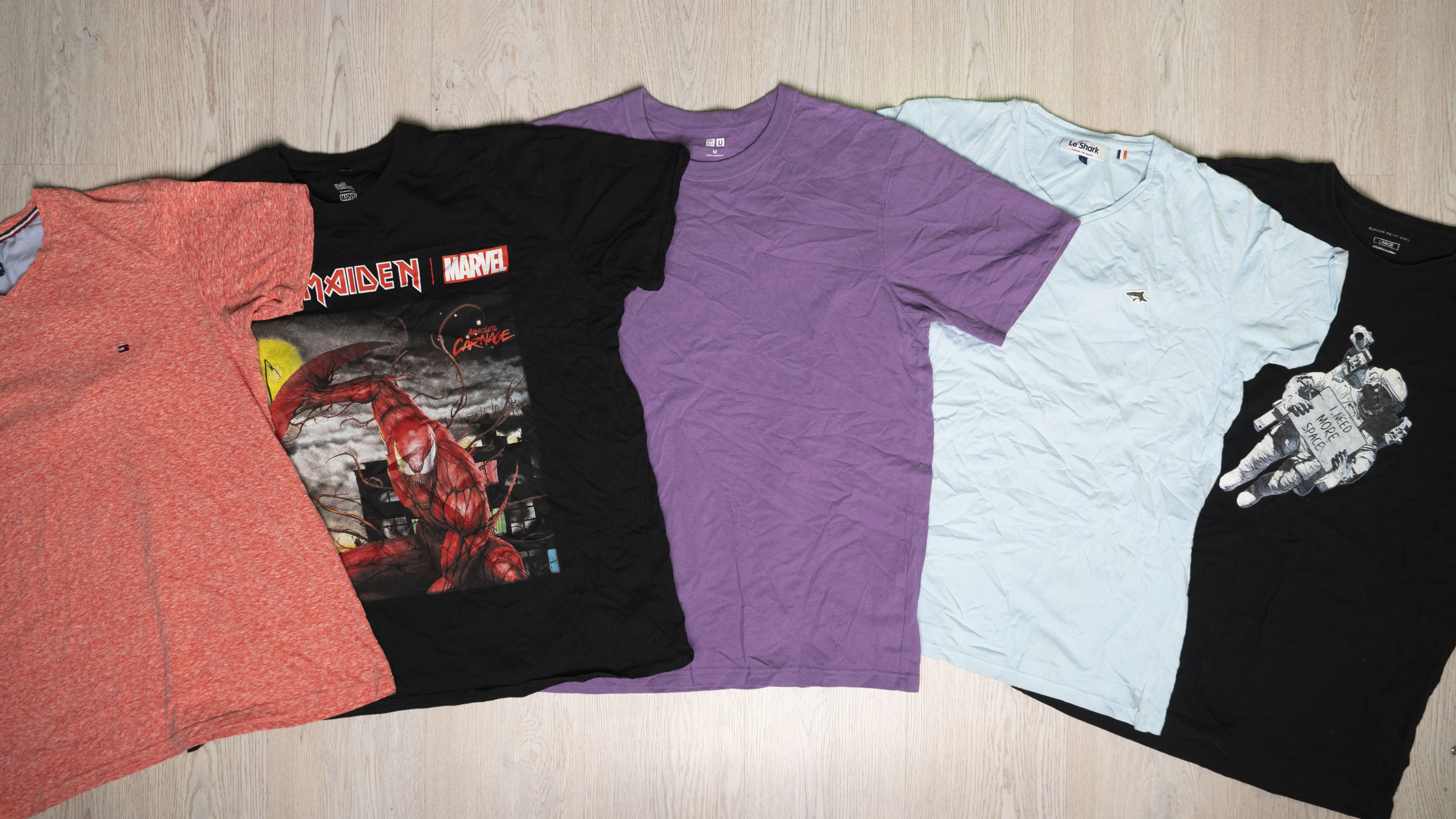 64049 Mens T-shirts