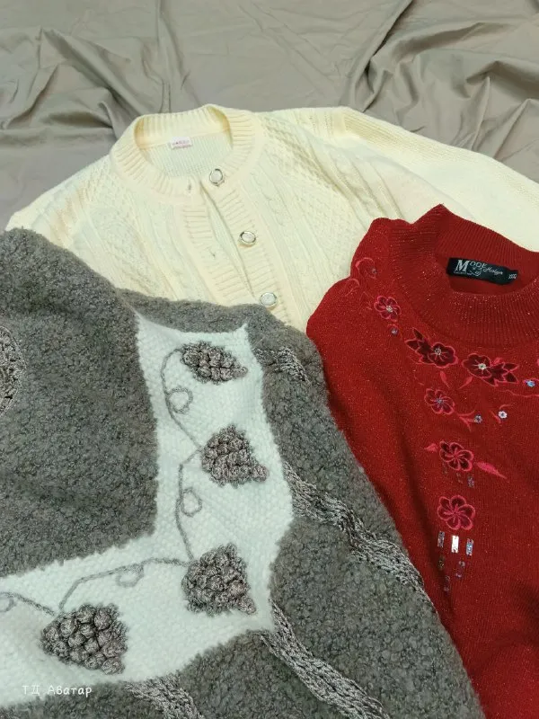 67033 Thick ladies pullovers