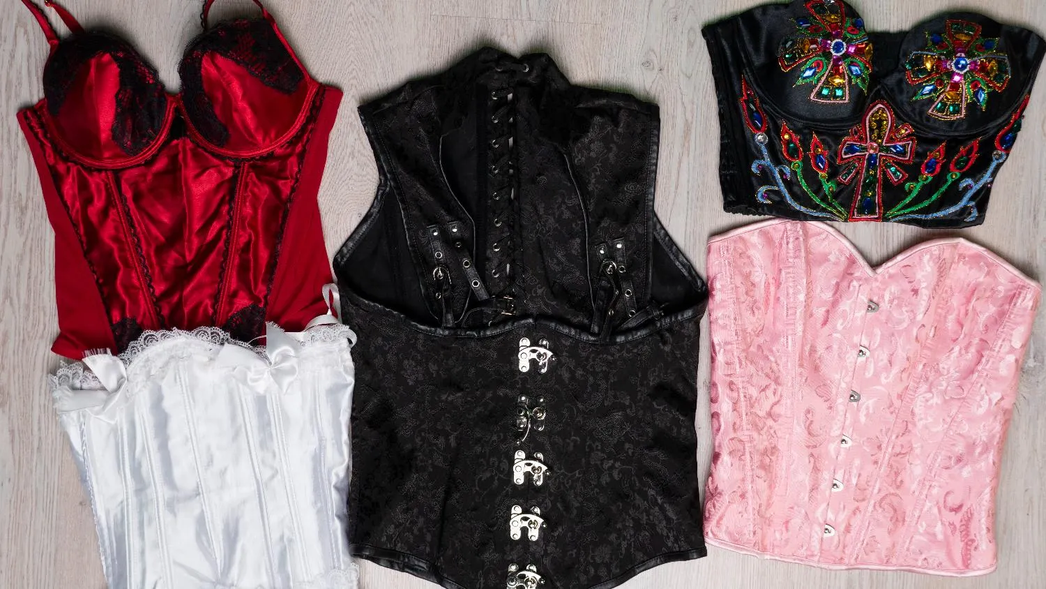 MIX09 Lingerie/corsets mix