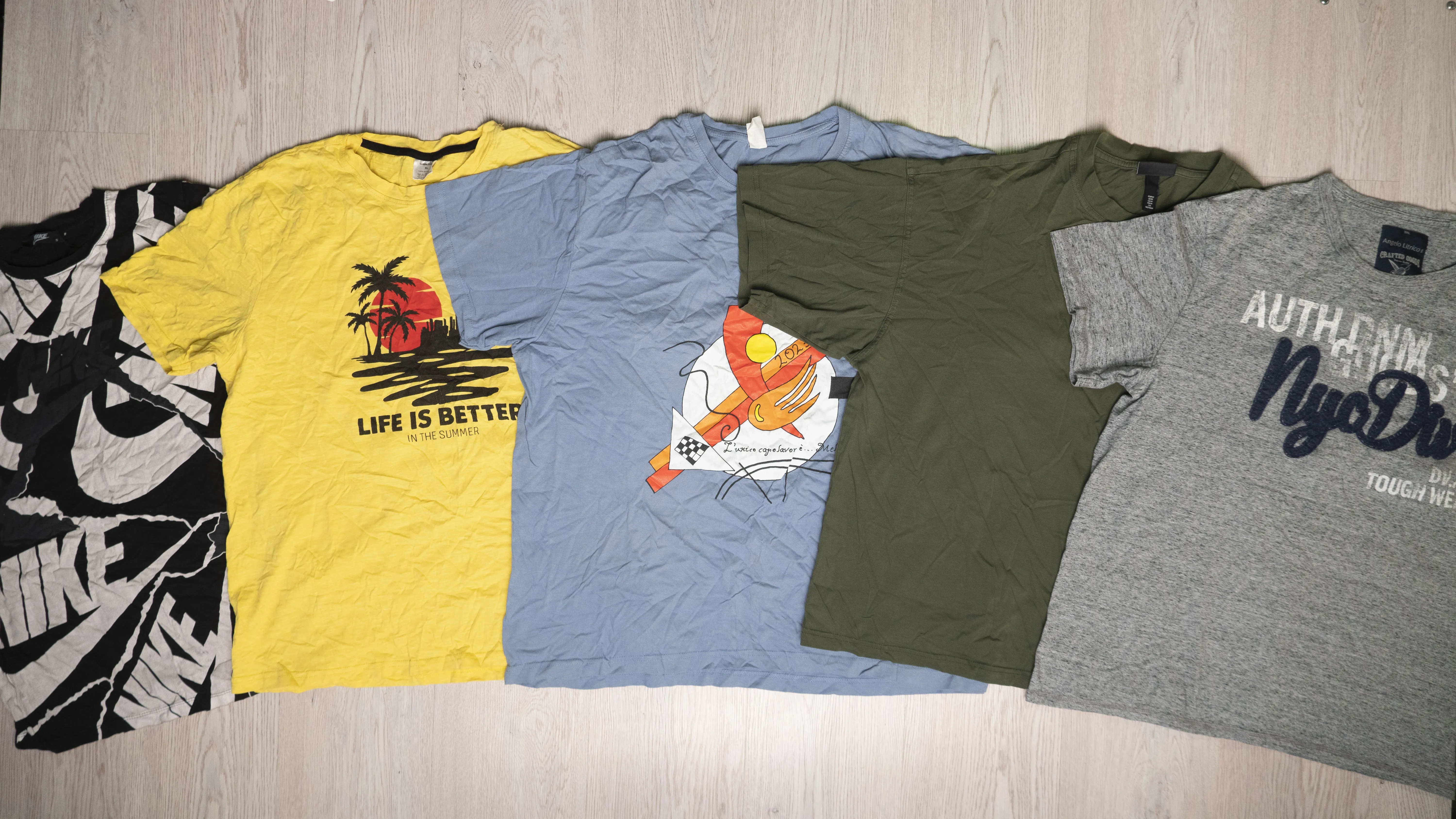 64049 Mens T-shirts