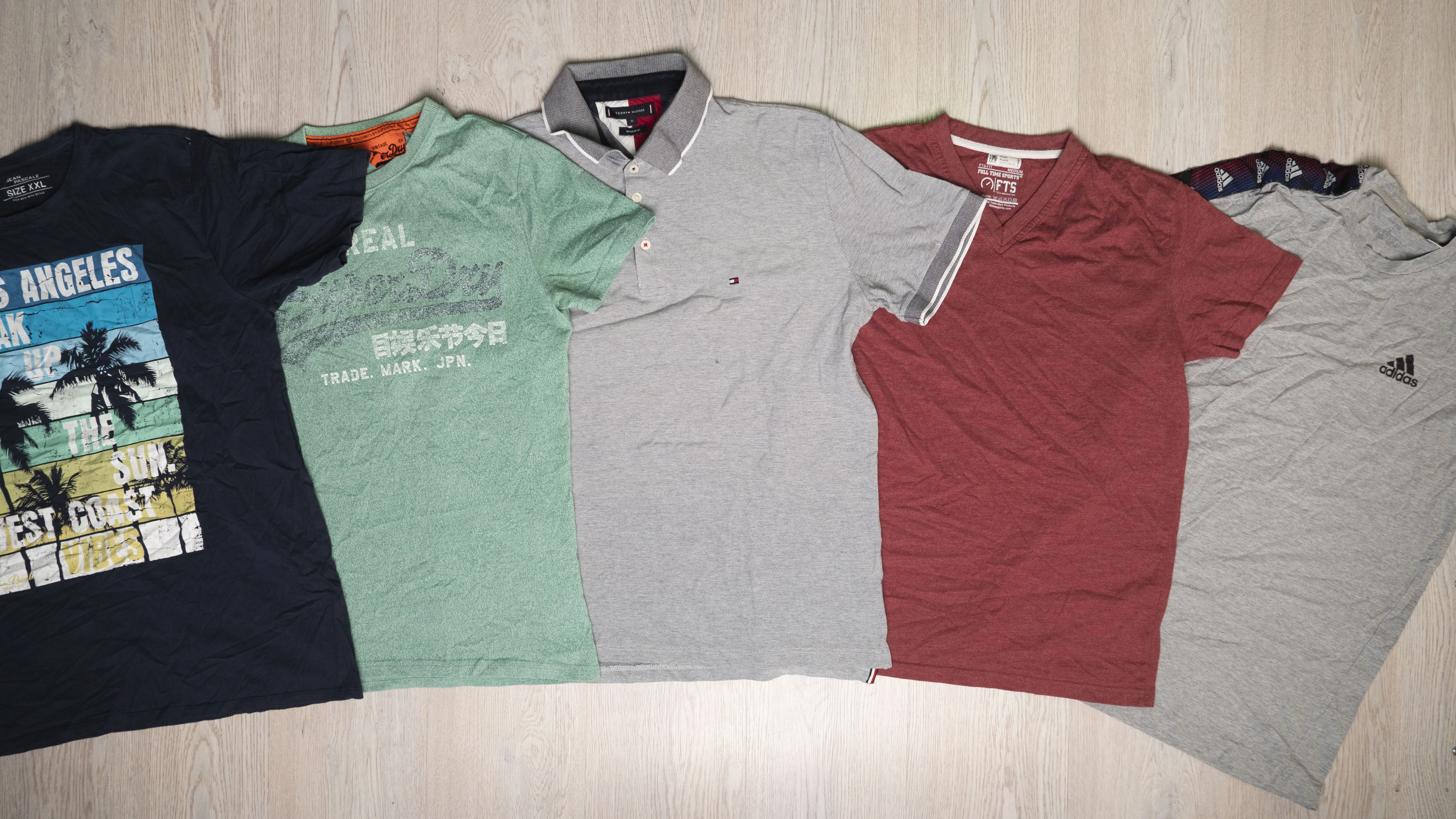 64049 Mens T-shirts