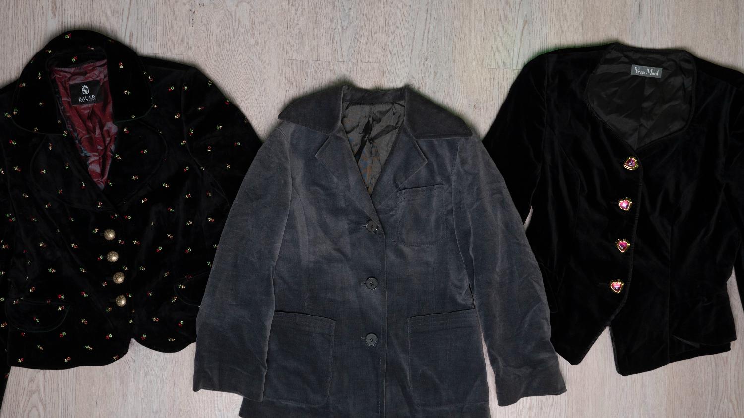 LLJ04 Ladies velvet jackets